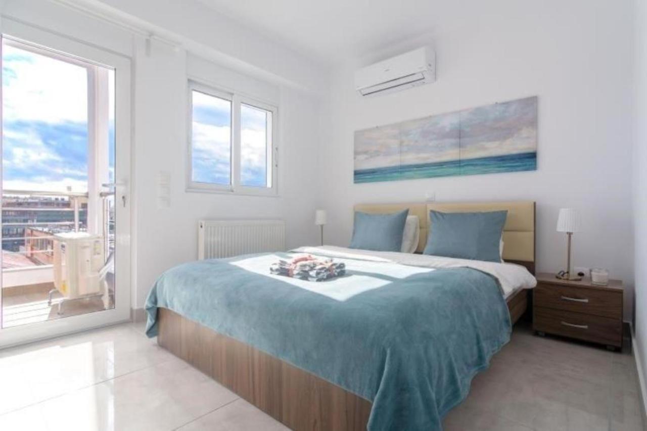 New Spacious Apartment Located In Piraeus Luaran gambar