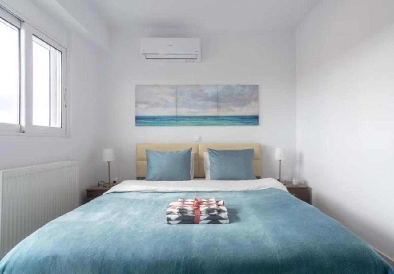 New Spacious Apartment Located In Piraeus Luaran gambar